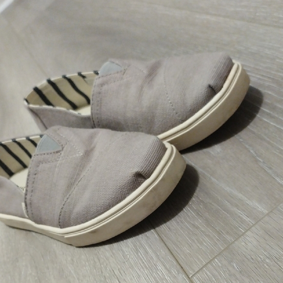 TOMS Gray Canvas Slip-On Shoes - Picture 8 of 9